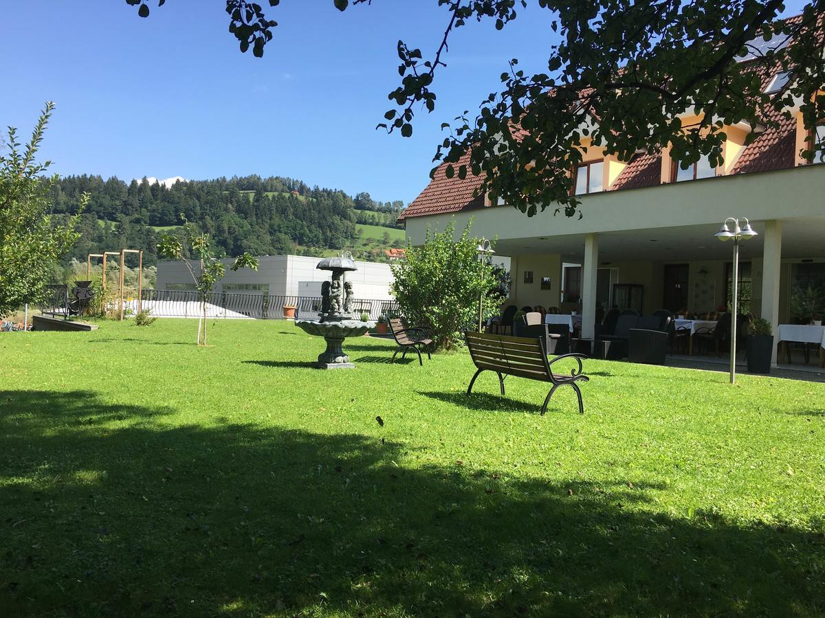 Hotel Delalut Ravne na Koroskem Extérieur photo