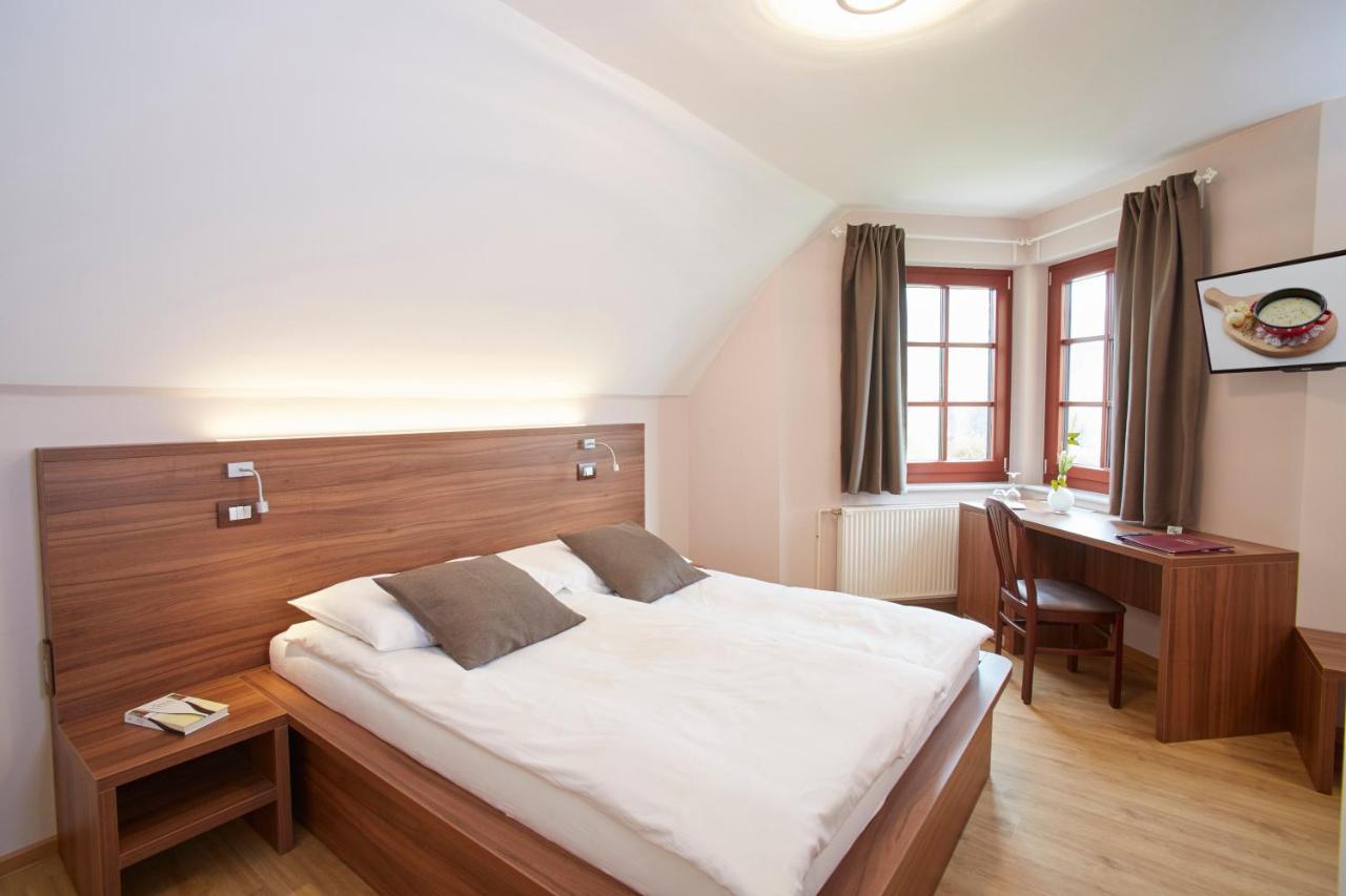 Hotel Delalut Ravne na Koroskem Extérieur photo