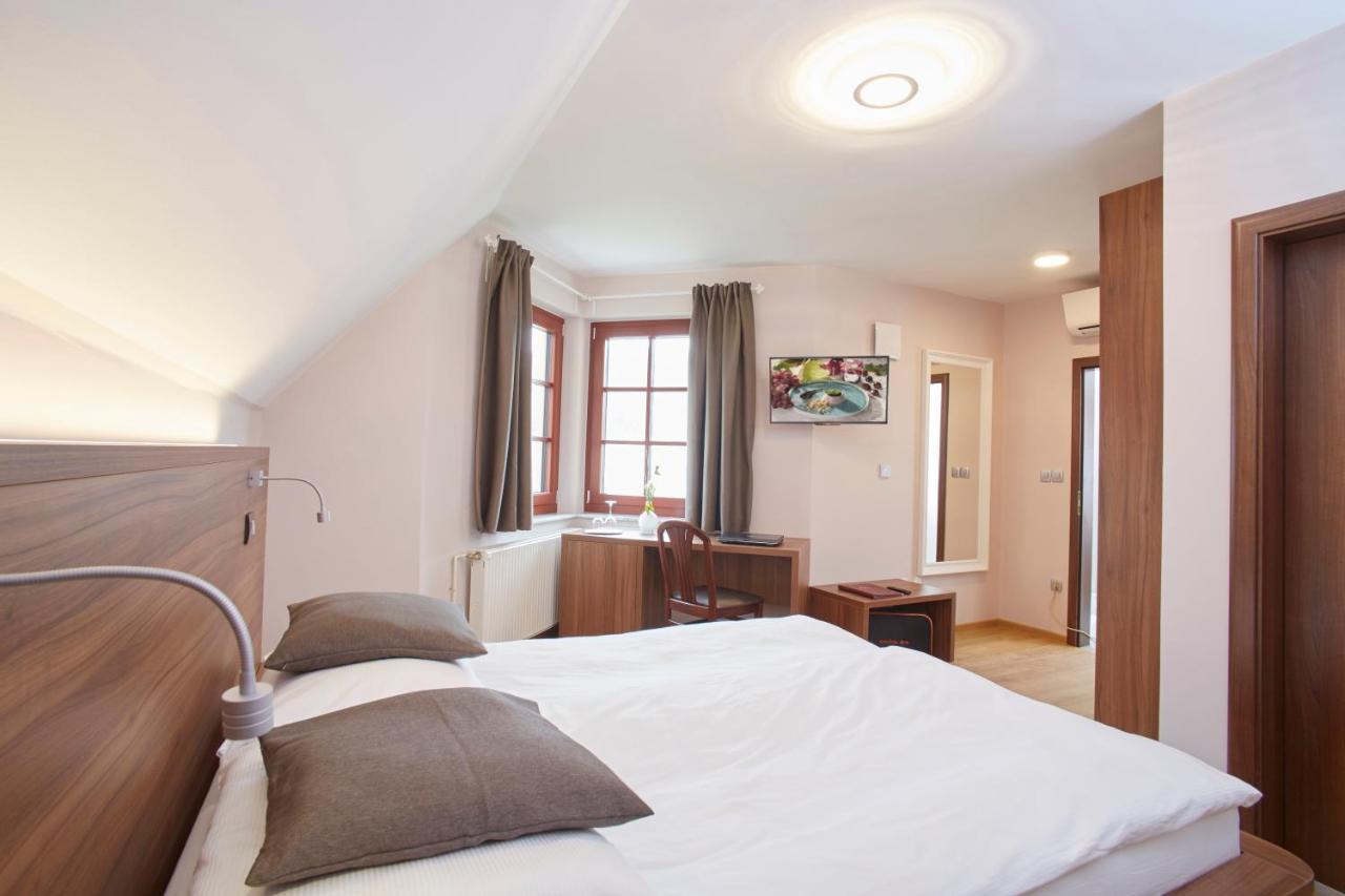 Hotel Delalut Ravne na Koroskem Extérieur photo